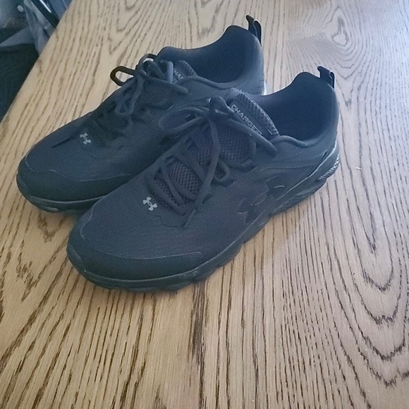 Under Armor Running Shoes(Multiple Sizes Available) - Picture 3 of 3